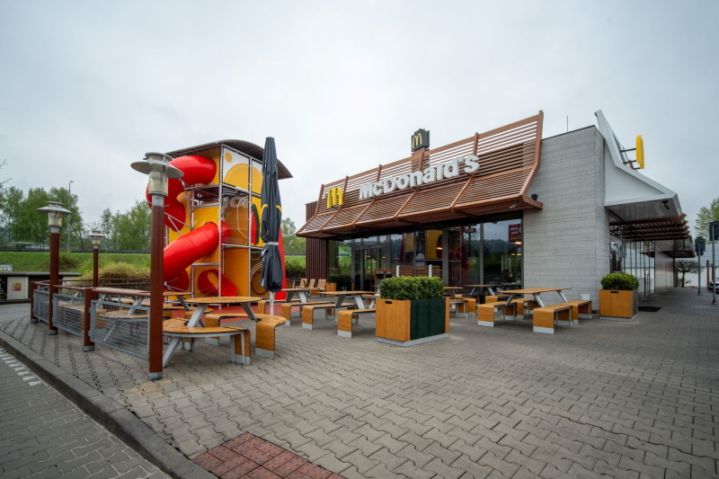 McDonald's v Karlových Varech Rybářích otevírá v novém