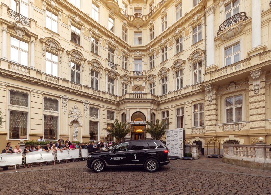 BMW Česká republika bude letos již po jedenácté oficiálním vozem Mezinárodního filmového festivalu Karlovy Vary