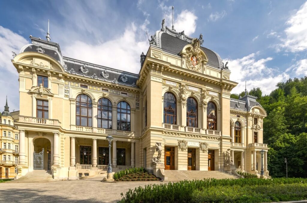 Objevte Karlovy Vary: Procházka zdarma s Karlovy Vary Region Card